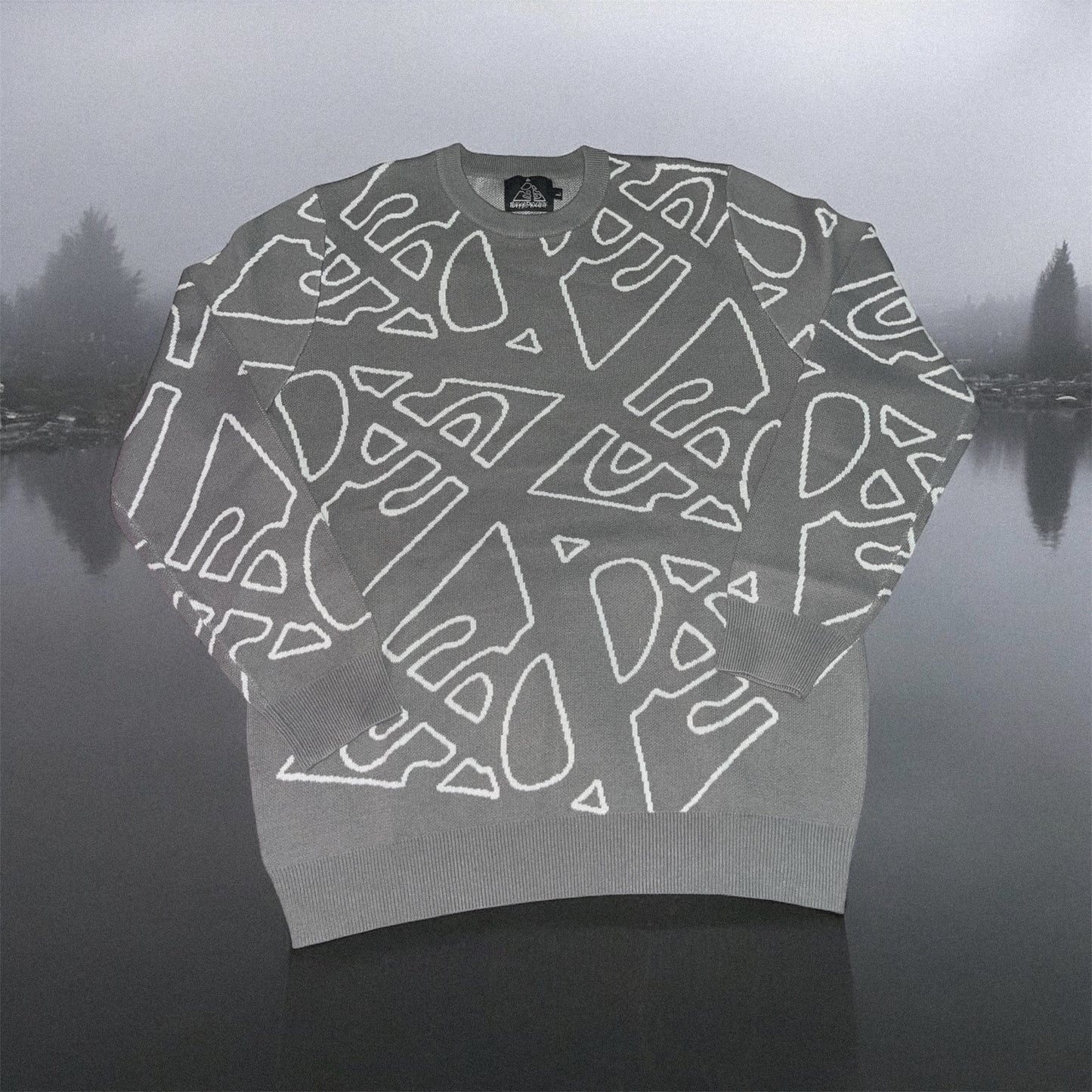 GREY CREWNECK